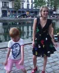 366577668700396331833468428123417110118400n.mp4