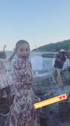 355696999747021627052283483476755527716840n.mp4