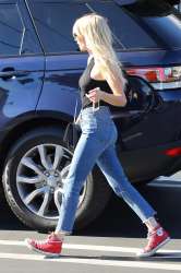 emma-roberts-ag-jeans-2.jpg