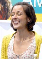 AmyAcker09(6949323064).jpg