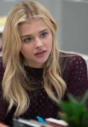 chloë-grace-moretz-brain-on-fire-2016-promo-stills-1thumbna[...].jpg