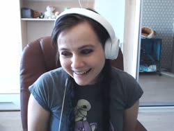 15937872825090.webm