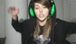 14778573403911.webm