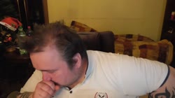 Чихает.mp4