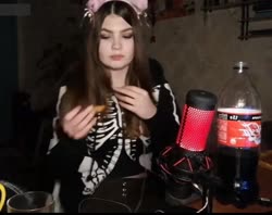 16223662468260.webm