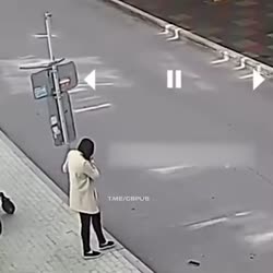1622714919275399324640x640[1].webm