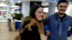 трогает.mp4