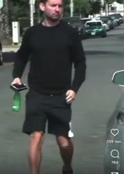 25355196951023326073.MP4