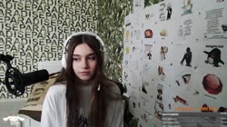 AT-cm gqsulBSCXdKRSWvVgq2z3g-720.mp4