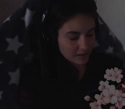 c044d87923b25f200e7cbfa3417b8665.mp4