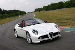 alfaromeo8c925300.jpg