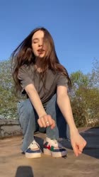 ony4EDJUWwu.mp4