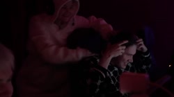 ДЕВУШКИ ПРОТИВ ПАРНЕЙ НА ЛАНЕ В CS GO.mp4