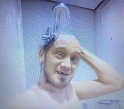 ihqrUTnDzy0.jpg