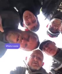 пацаны чё за пидарок тут.mp4
