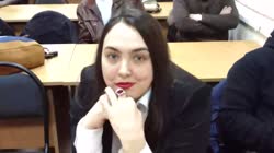 Она великолепна!.webm