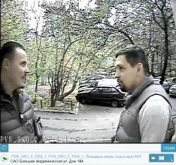Симонов у подъезда Толяна 10.jpg