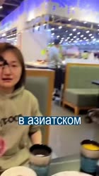 Осьминог был против того, чтобы его съели.mp4