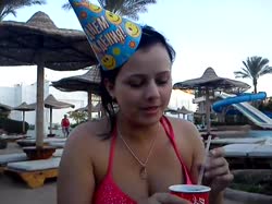 Яна пляж.webm