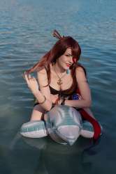 AnyaIchiosGenshinbeach3.jpg