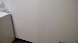 Щель есть но сквозняка не чувствую.mp4