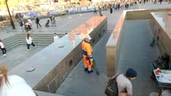 1726971279711.mp4