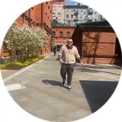 дядя базислав входит в тред.mp4