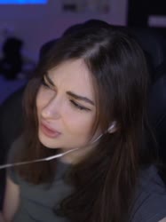 ufftwitch2025-01-01-19-59-171735750757129.mp4