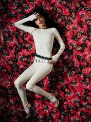 azagitova--в бел облег костюме-sex-03.jpg