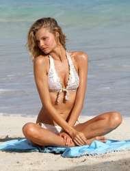 Magdalena-Frackowiak-Feet-901253.jpg