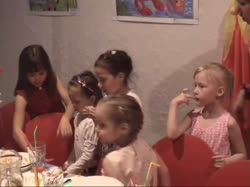 Алиночка сквозь года.mp4