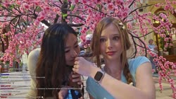 нюхает.mp4