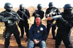 A-video-showing-a-Mexican-cop-before-being-murdered.png