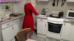 ГАЛЯ ГОТОВИТ АПЕЛЬСИМПУ.mp4