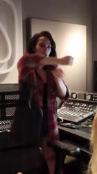 77.mp4