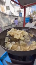 potato chips 😱😱#shorts #streetfood-Jju9InyaAxM.mp4