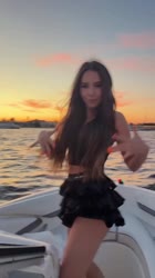 lizanugumanova-денс лодкаа.mp4