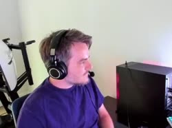 27b8a5e2f4239b.mp4
