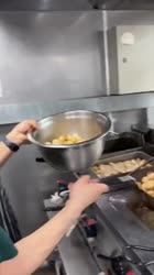 SyacMYyaV5s.mp4