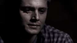 post-41791-supernatural-dean-crying-gif-I-OjsR.gif