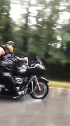 Fat guy on a harley davidson #harleydavidson-(720p30).mp4