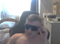 2025-05-31 - Na tosklivom  - Носит очки за 100 рублей.webm