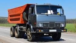 kamaz-55111-na-doroge.jpg