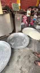 50000 लोगो ke लिए खाना 😱😱#shorts #streetfood-TWtDe-jpaeg.mp4