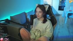 AT-cm4eX4fwU-DMy2jMr0CeYHxw2.mp4