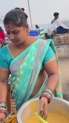 Mirchi Pakoda Making  😱😱 #shorts #streetfoodindia-b1aE4o-1GV0.mp4