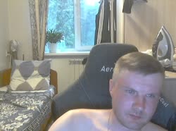 2025-06-04 - Na tosklivom  - Любит пиво за то, что его можно посасывать.webm