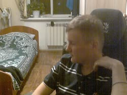 2024-09-12 - На негативном - Идёт спать и разговаривает с голосами.webm