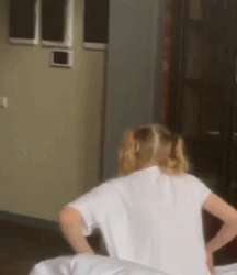 1727510639129.gif