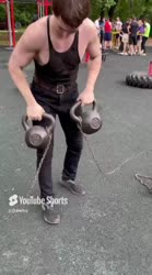 Поднял гири.mp4